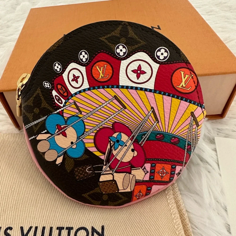 Louis Vuitton 2020 Vivienne Christmas Animation Japan‎ LE Round Coin Purse *NEW*